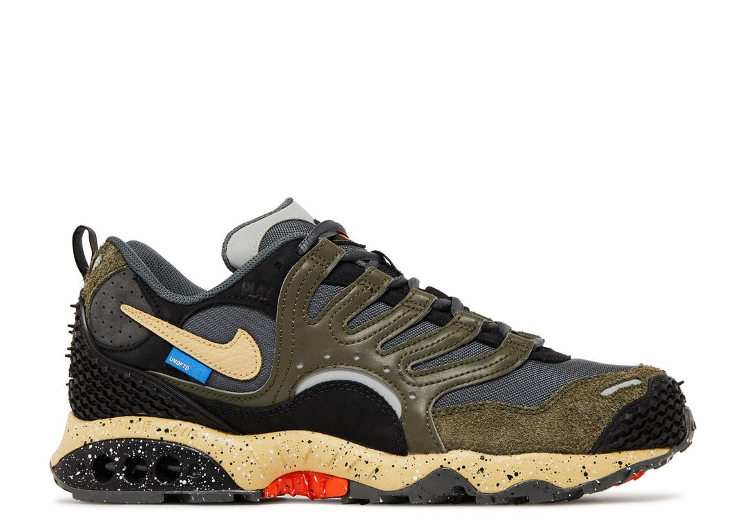 AIR TERRA HUMARA X UNDEFEATED "CARGO KHAKI"