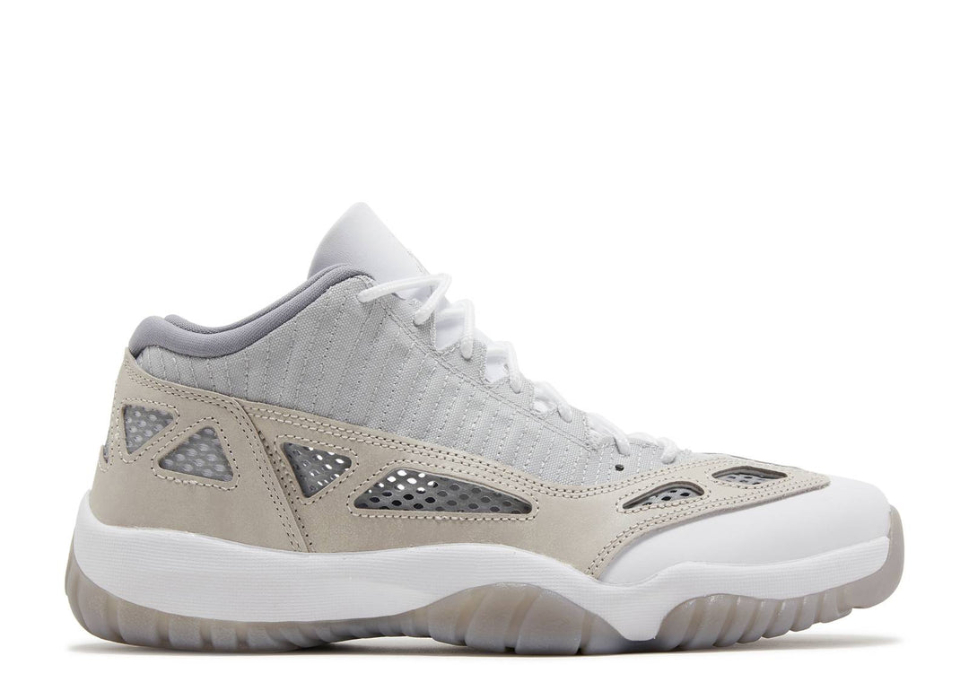 AIR JORDAN 11 RETRO LOW IE "LIGHT OREWOOD"