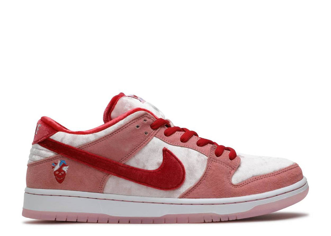 NIKE DUNK LOW SB X STRANGELOVE "VALENTINE'S DAY" SPECIAL BOX