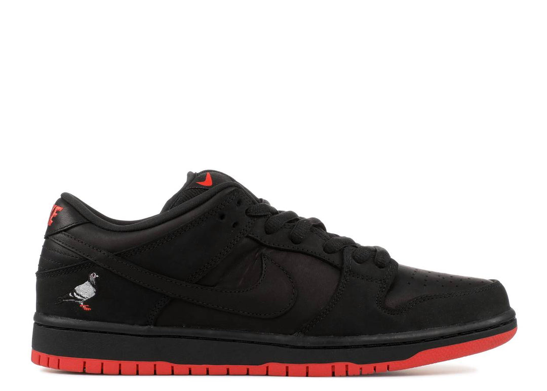 NIKE DUNK LOW PRO SB X STAPLE "BLACK PIGEON"