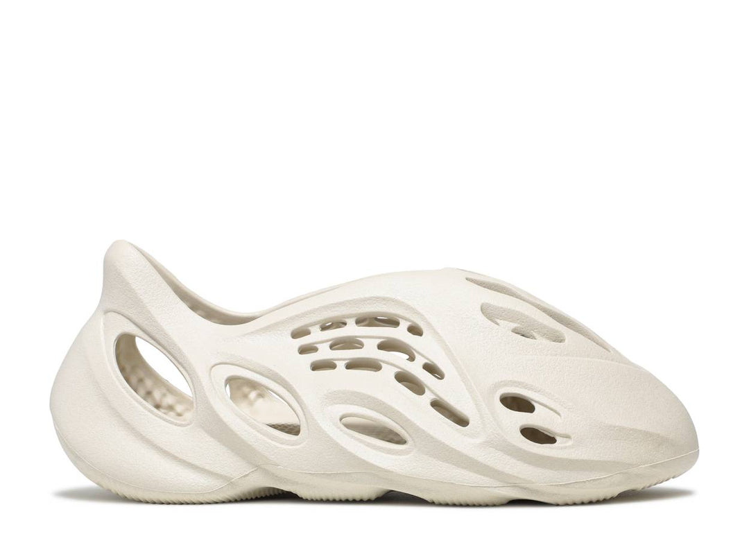 YEEZY FOAM RUNNER "ARARAT"