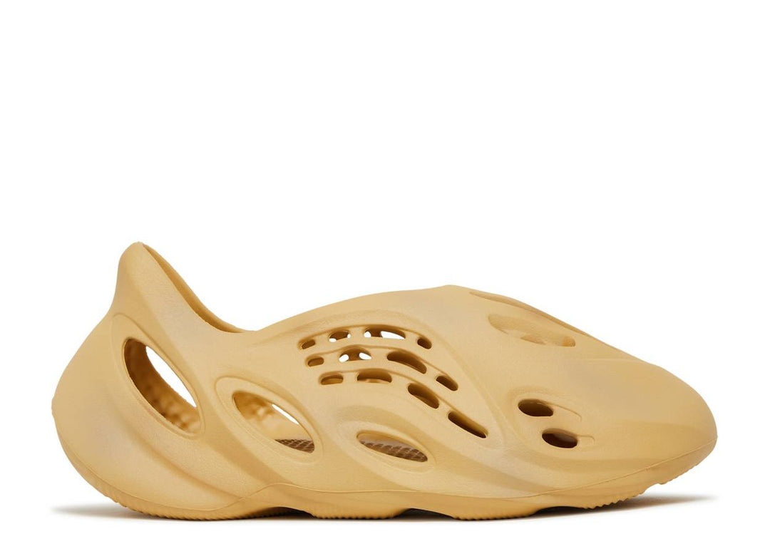 YEEZY FOAM RUNNER "DESERT SAND"