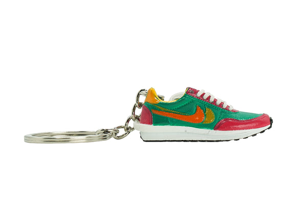 NIKE SACAI LD WAFFLE PINE GREEN KEYCHAIN