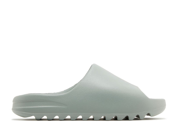 YEEZY SLIDES 