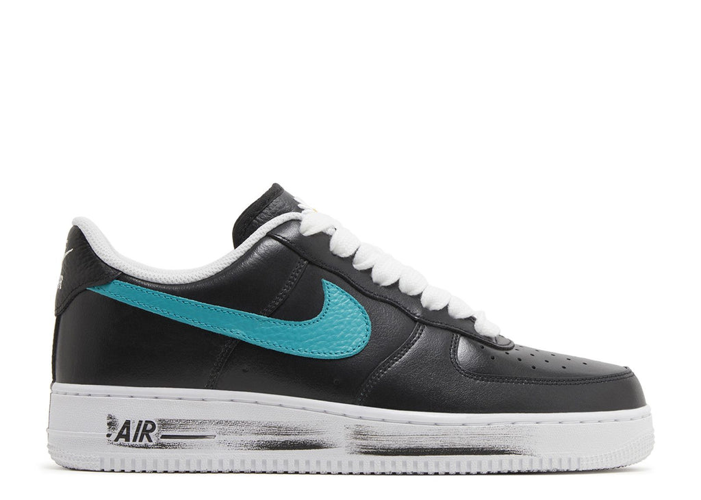 NIKE AIR FORCE 1 LOW 