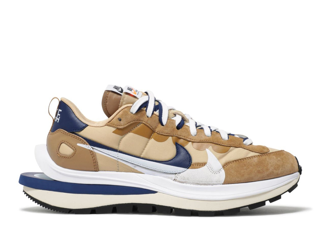 NIKE VAPORWAFFLE X SACAI 