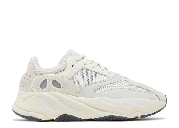 YEEZY BOOST 700 