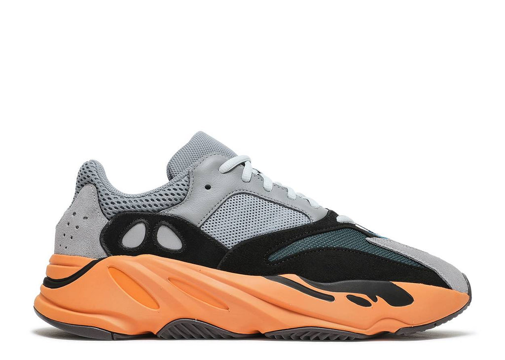 YEEZY BOOST 700 