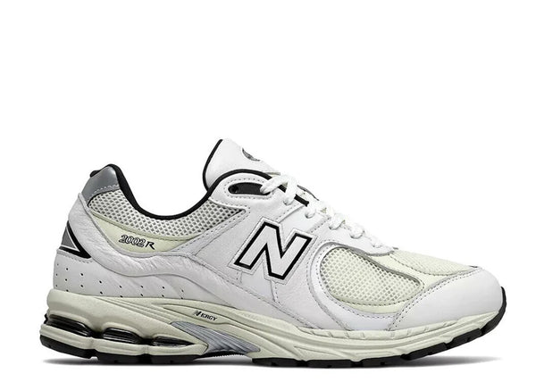 NEW BALANCE 2002R 