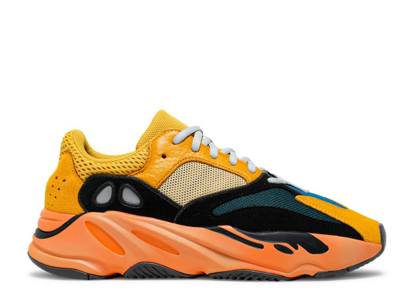 YEEZY BOOST 700 