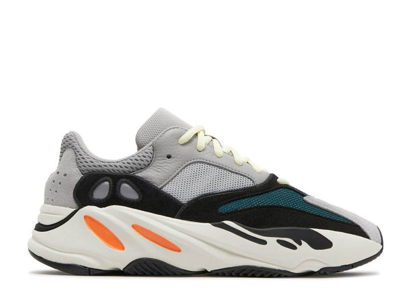 YEEZY BOOST 700 